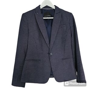 Banana Republic blazer size 2 women's. Navy and white pattern